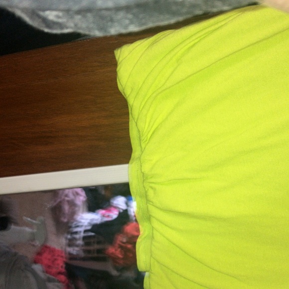 Abound 2XS shirt Shrek light green has a little scrunch on the bottom in the - Picture 4 of 4